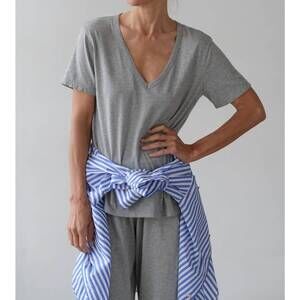NEW DONNI. jersey relaxed v-neck top in heather grey